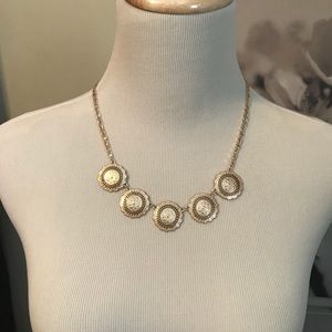 Gold fashion necklace
